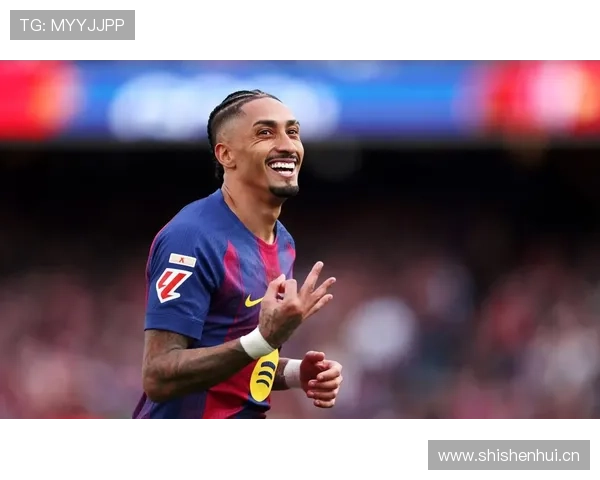 拉菲尼亚在巴萨争议不断的战术角色与表现解析