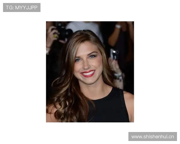 亚历克斯·摩根训练完顺手买了个包，价格够我交一年房租