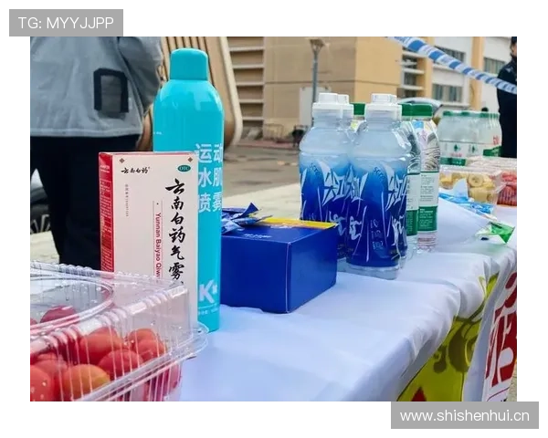 张楠家的冰箱里塞满了能量胶，连饮料都按训练时段分好类