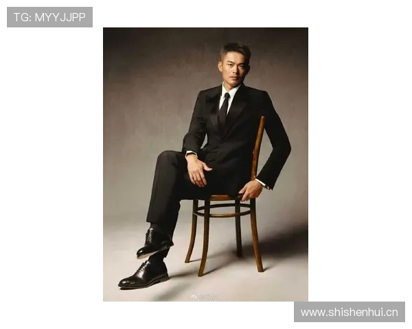 林丹穿拖鞋出街，手上那块表可能比我房子还值钱