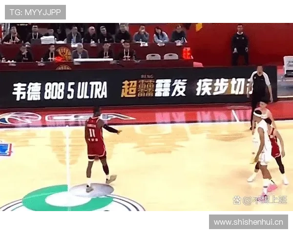 篮球比赛中违体犯规如何判定?规则依据与处罚解析 篮球比赛中违体犯规如何判定?规则依据与处罚解析